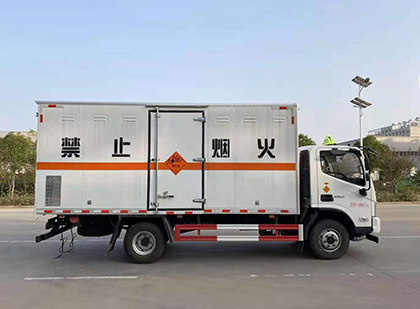 宝清爆破器材运输车